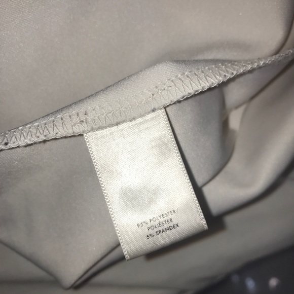 🧩Ann Taylor All White Ruffled Long Sleeve Blouse - Picture 11 of 12